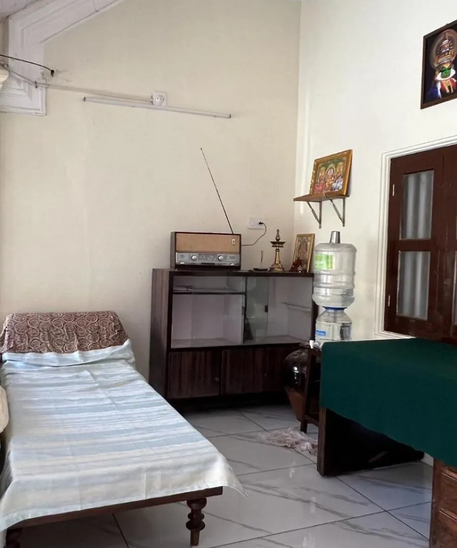 טריואנדרום Gayatri Grihas 130 Year Old Heritage Homestay וילה